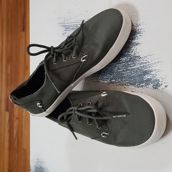 Sperry Kids "Bodie" Sneakers Army Green Fabric Uppers Size 3 EUC - Picture 1 of 11